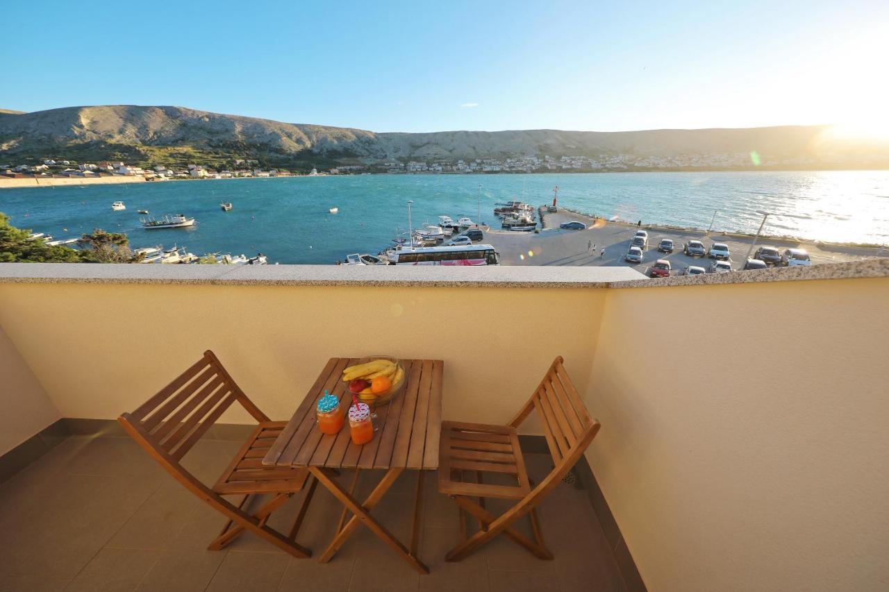 Apartmani Jadran Pag Town Bagian luar foto