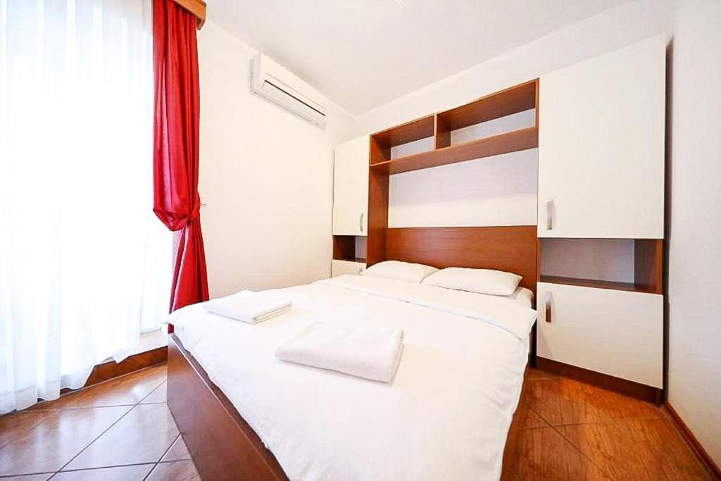 Apartmani Jadran Pag Town Bagian luar foto