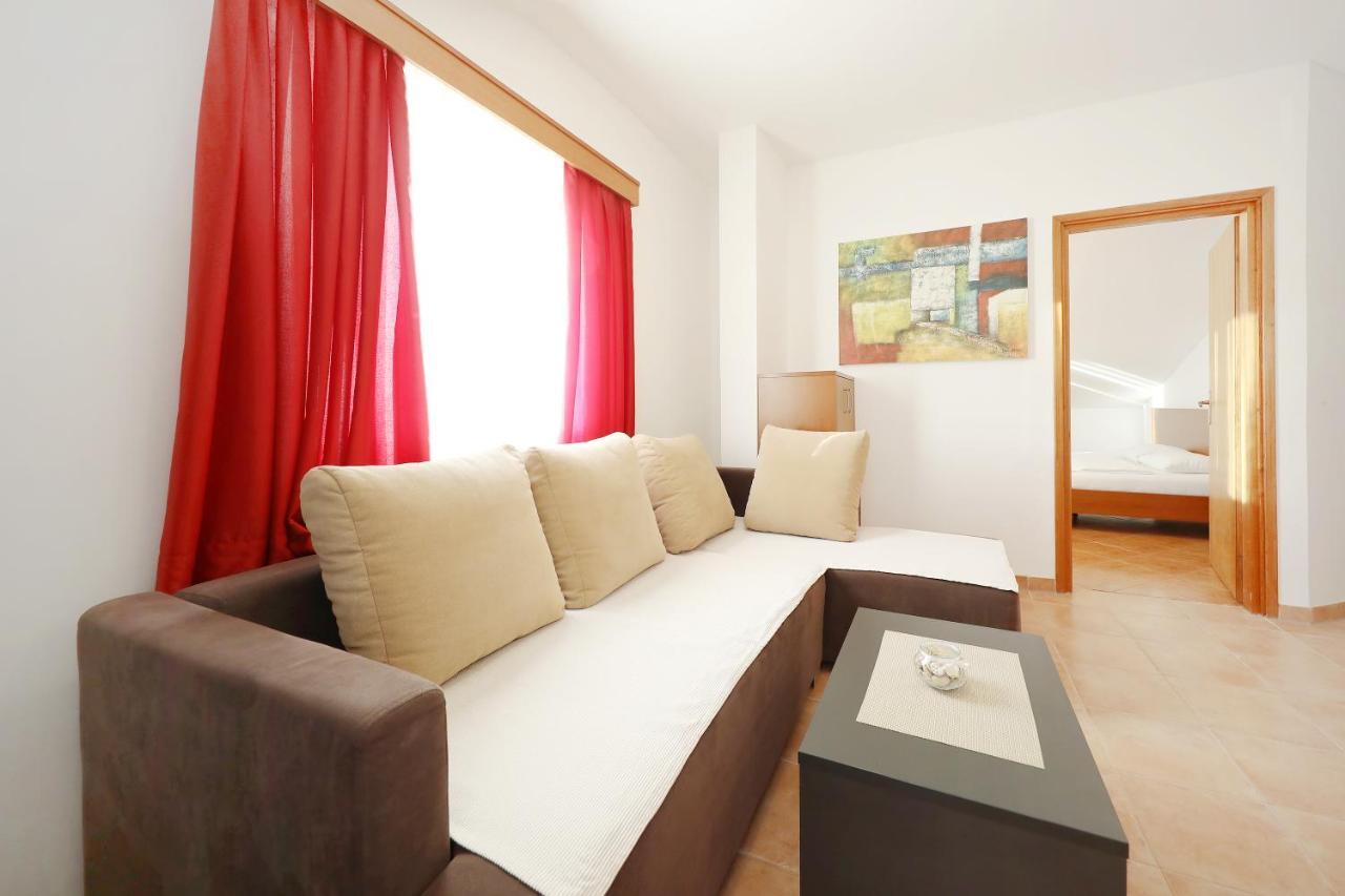 Apartmani Jadran Pag Town Bagian luar foto