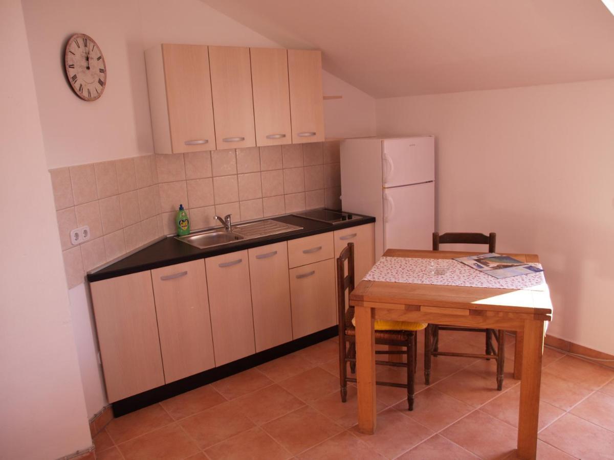 Apartmani Jadran Pag Town Bagian luar foto