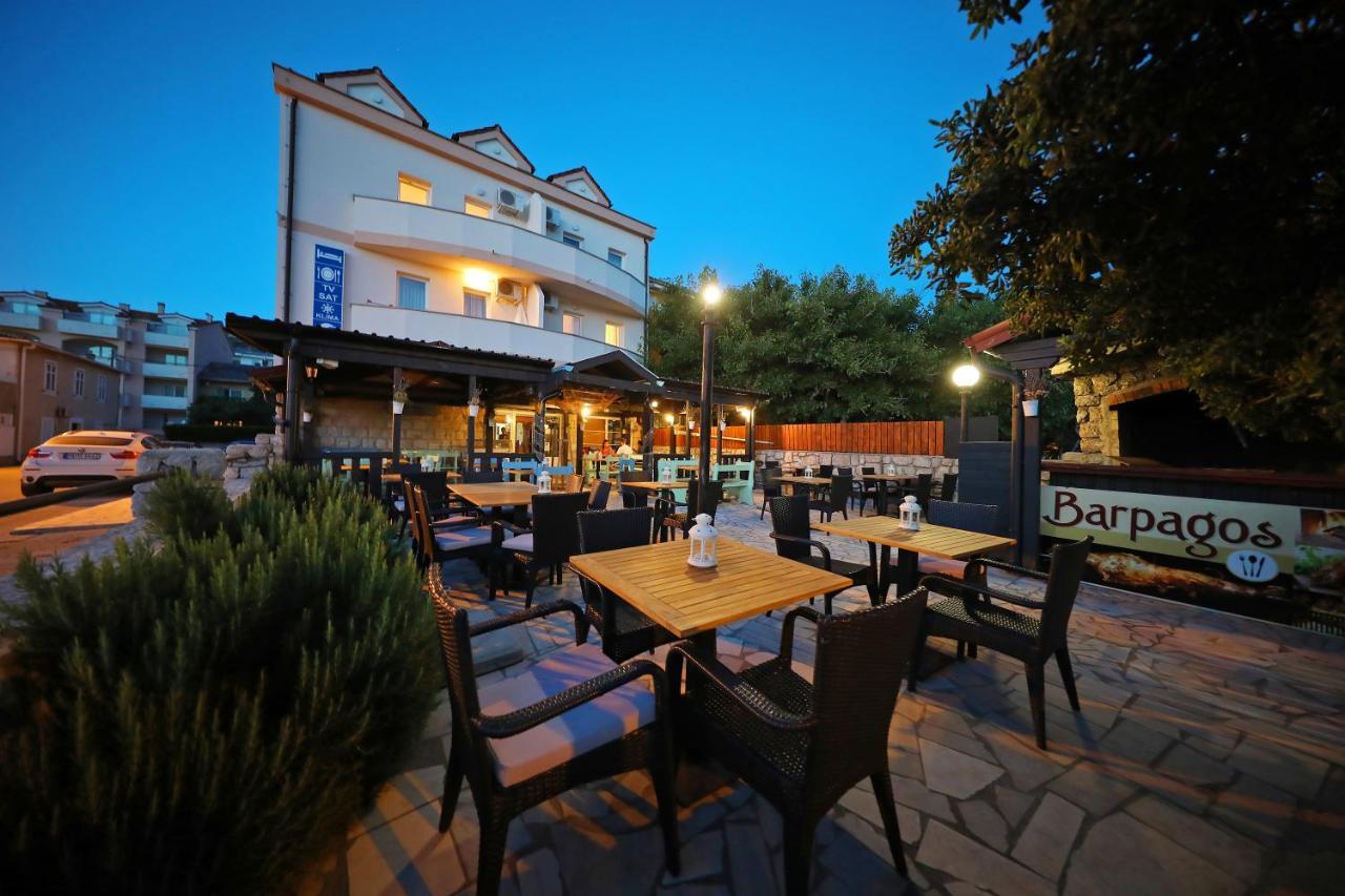 Apartmani Jadran Pag Town Bagian luar foto