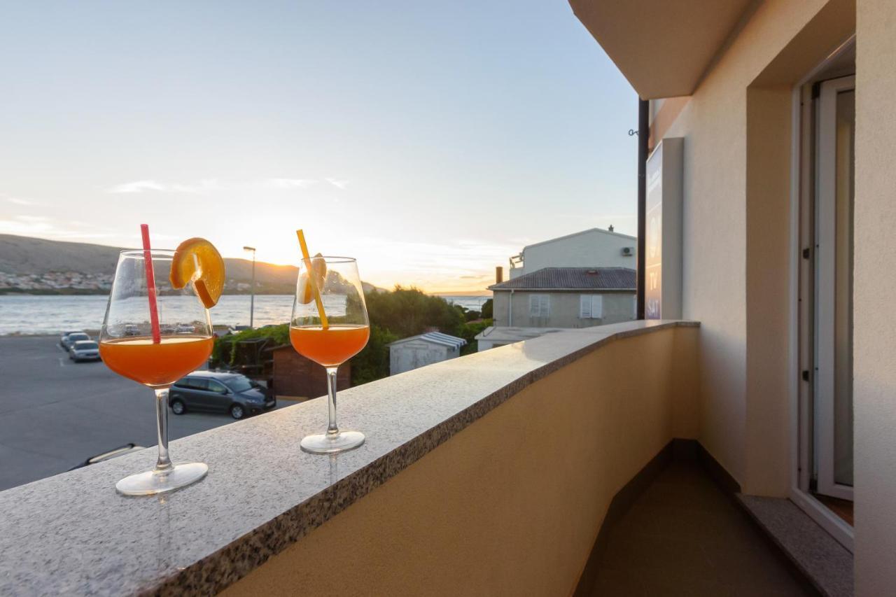 Apartmani Jadran Pag Town Bagian luar foto