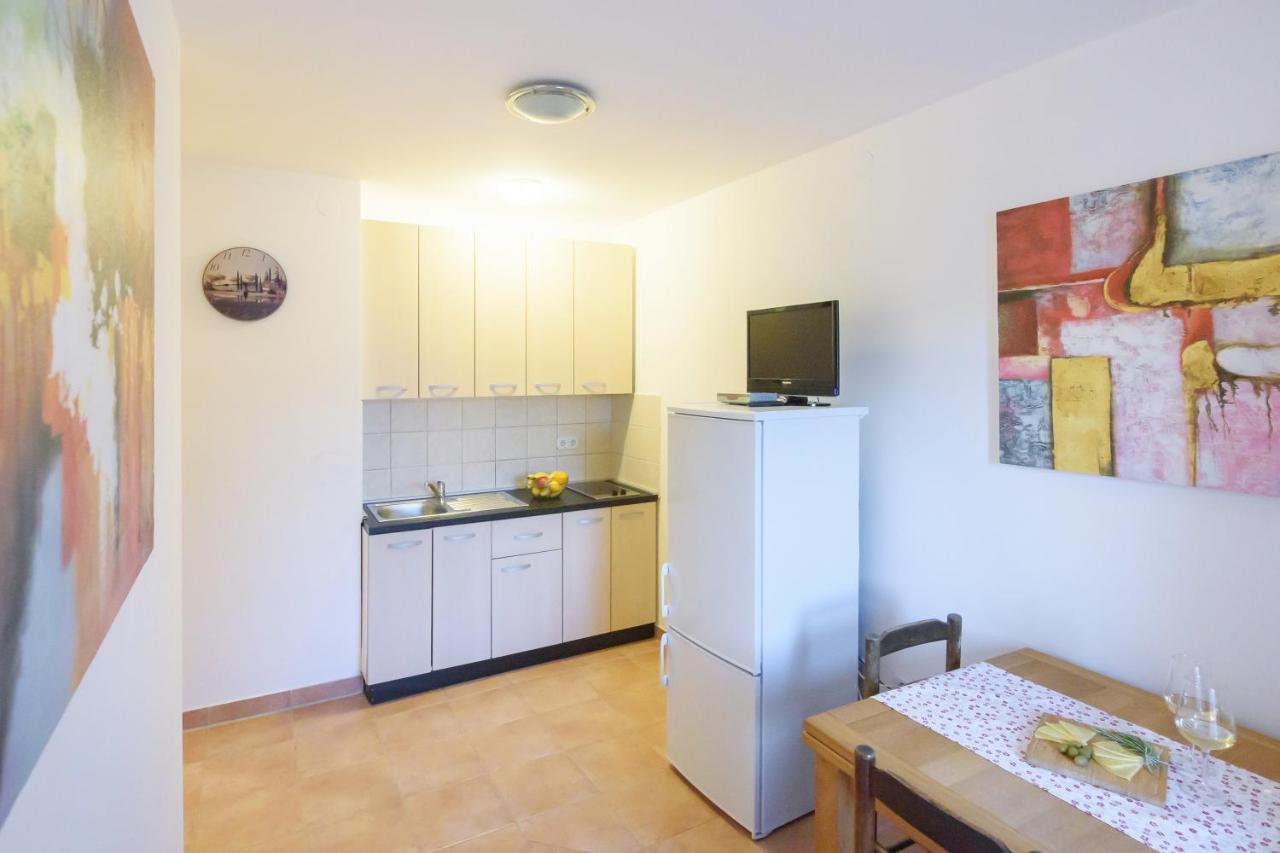 Apartmani Jadran Pag Town Bagian luar foto